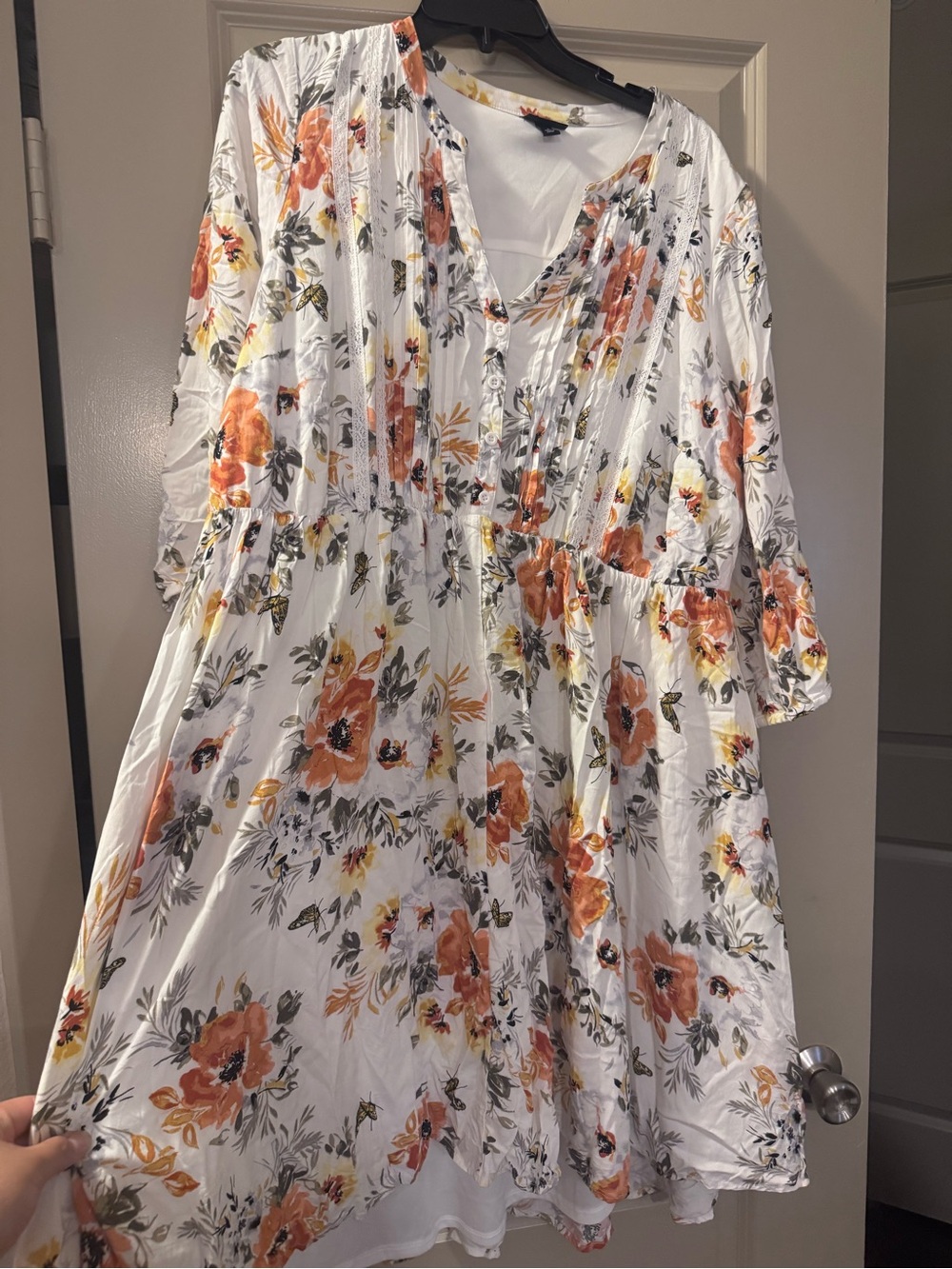 torrid White Floral Pleated Blouse with Orange and Yellow Blooms